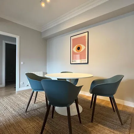 Nuevo Y Luminoso Apartamento En El Corazon De Vigo *