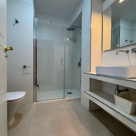 Nuevo Y Luminoso En El Corazon De * Vigo