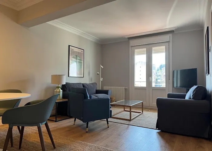 Nuevo Y Luminoso En El Corazón De Apartamento Vigo