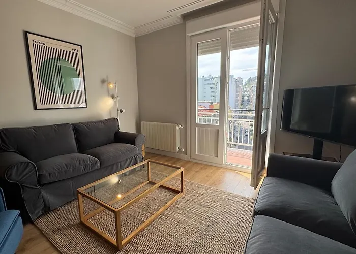 Nuevo Y Luminoso En El Corazón De Apartamento Vigo