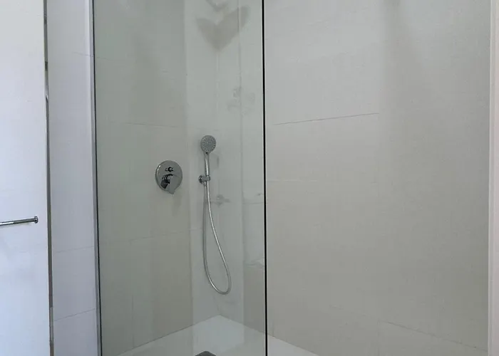 Nuevo Y Luminoso En El Corazón De Apartamento